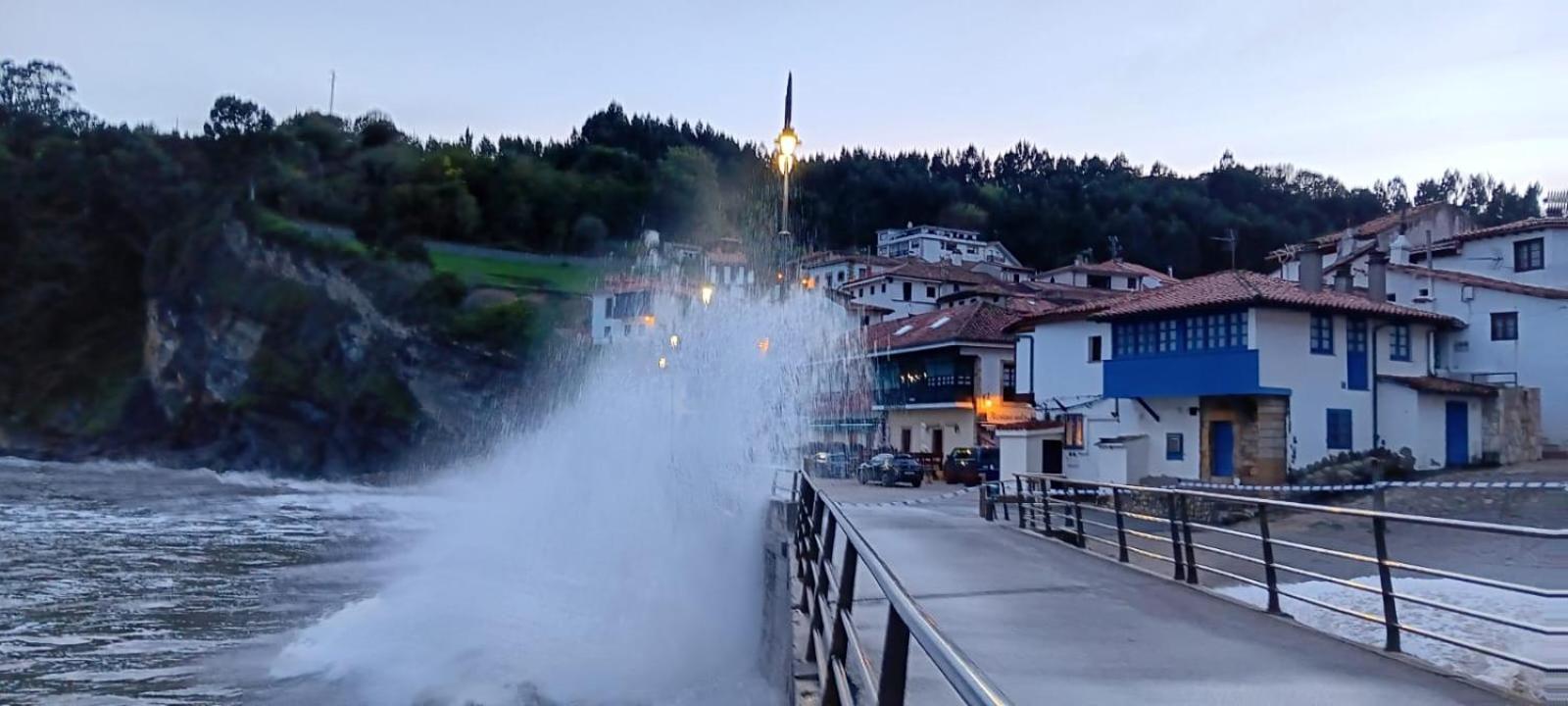 Hotel El Pescador Tazones Kültér fotó